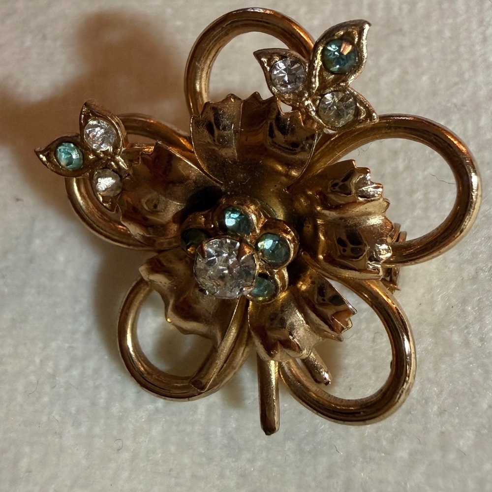 Vintage Coro Gold Tone Floral Rhinestone Brooch Aqua Blue Clear Stones Signed